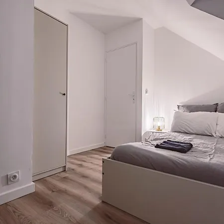 Place D'erlon 65 - Duplex Avec 4 Chambres * Reims