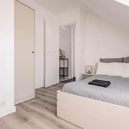Place D'erlon 65 - Duplex Avec 4 Chambres Apartment