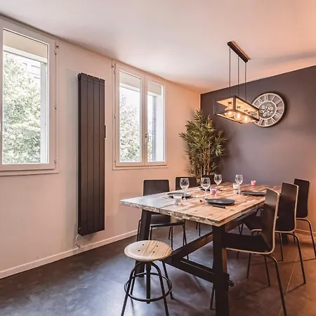 Apartment Place D'erlon 65 - Duplex Avec 4 Chambres *
