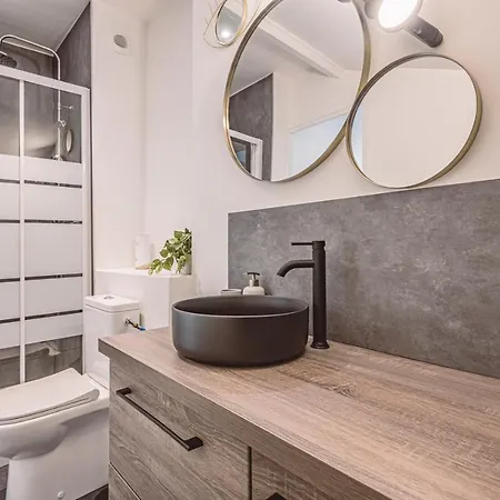 Place D'erlon 65 - Duplex Avec 4 Chambres Apartment